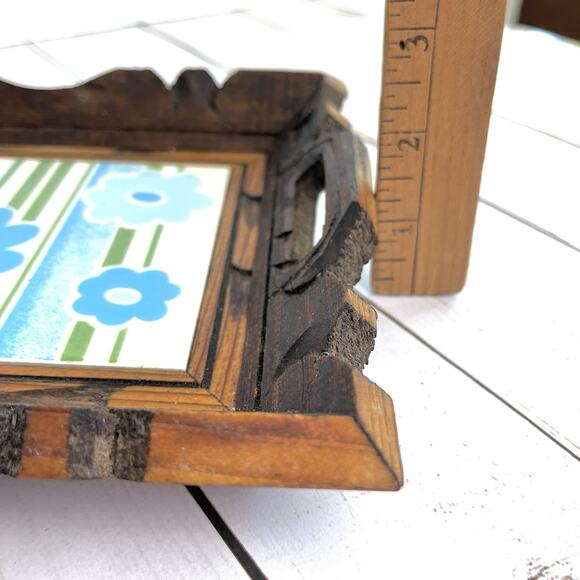 Vintage Rustic Hand Carved Wood Serving Tray with Retro Ceramic Flower Tiles 13" - Picture 10 of 11